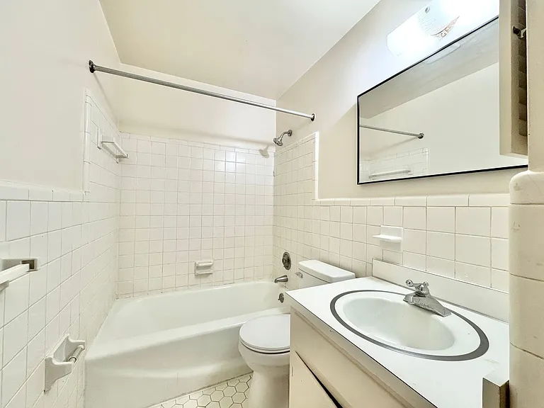 1723 E Cone Blvd #C — Photo 12