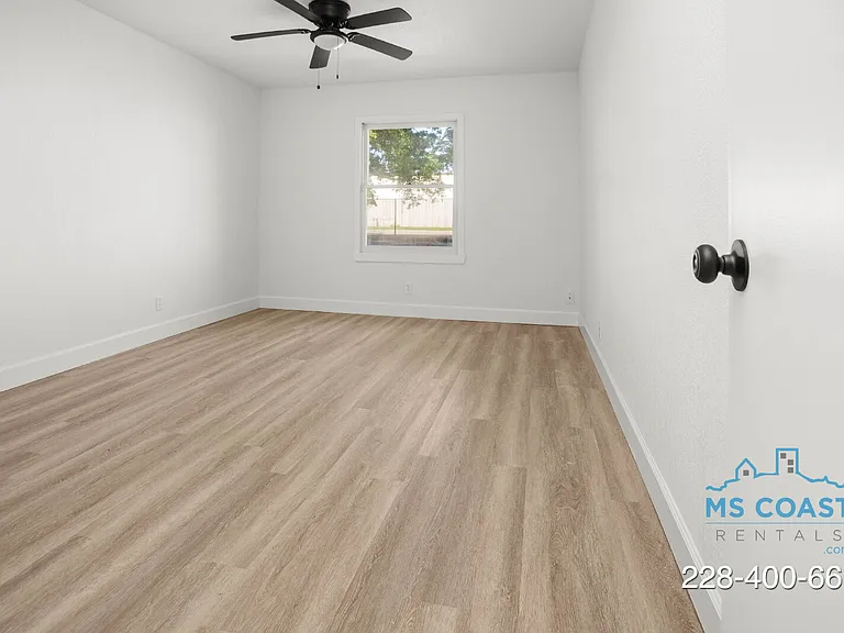 218 Dogwood Dr — Photo 24