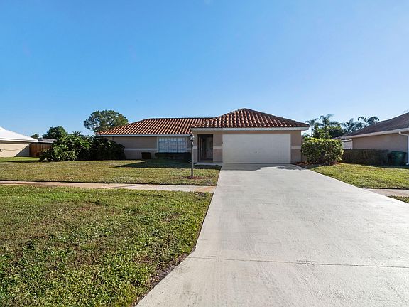 4th image of 2515 SE Gowin Dr