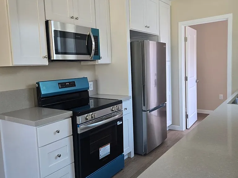 6030 Colonial Dr — Photo 13