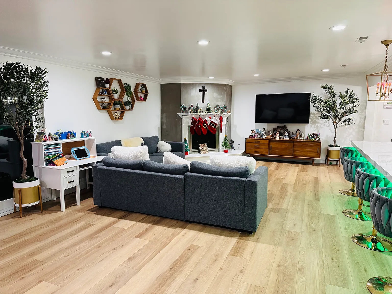 12745 Martha Ann Dr — Photo 3