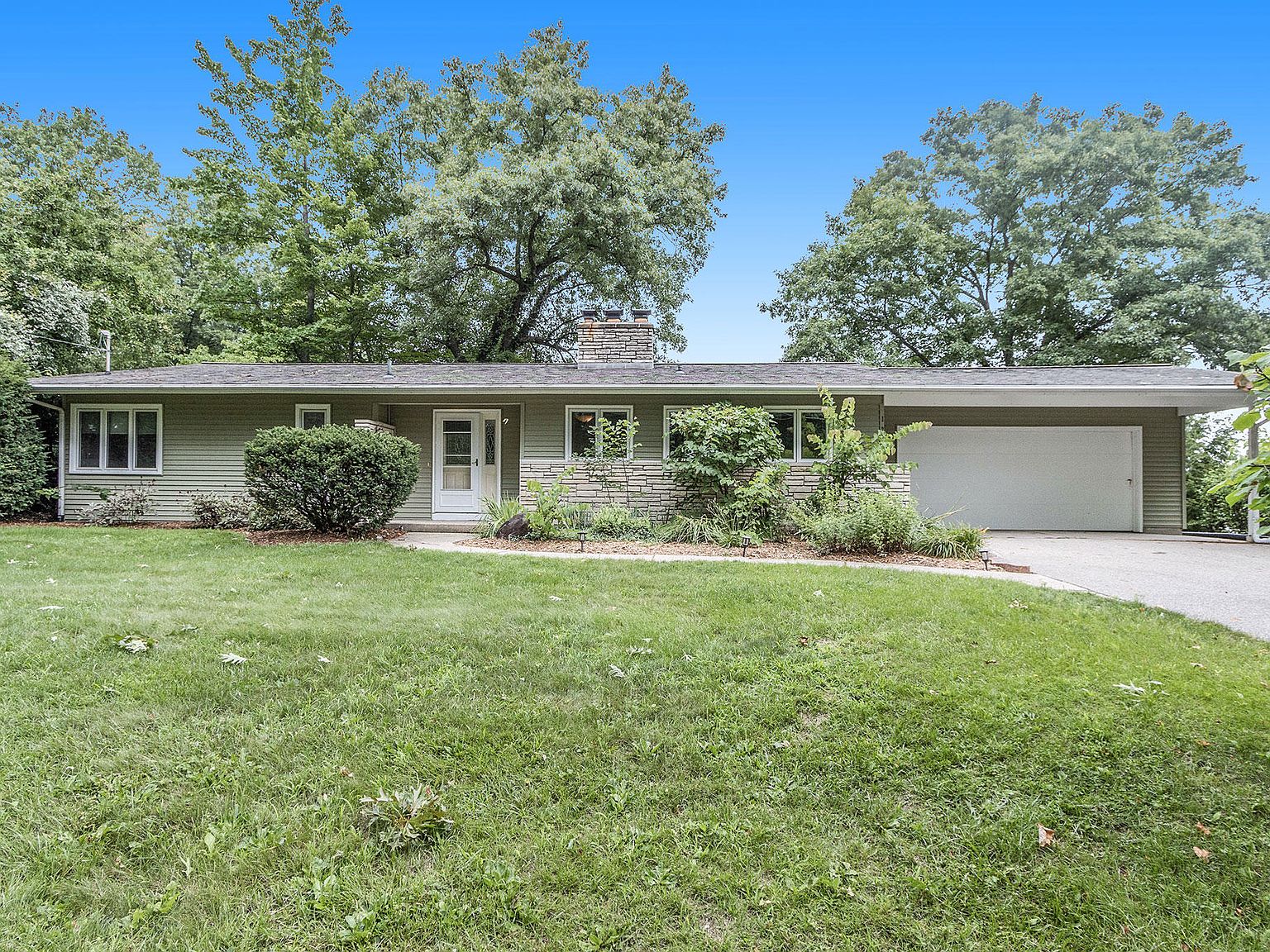 121 S Lake Doster Dr, Plainwell, MI 49080 Zillow