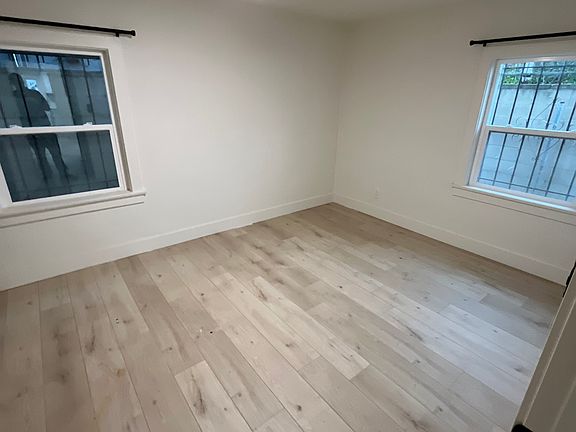 4th image of 111 E Alberta St #1/2