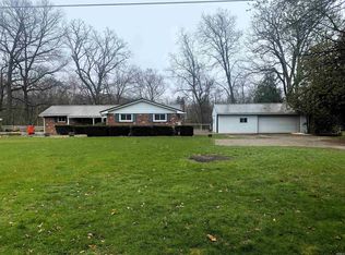 3032 S Crestview Dr, Winamac, IN 46996