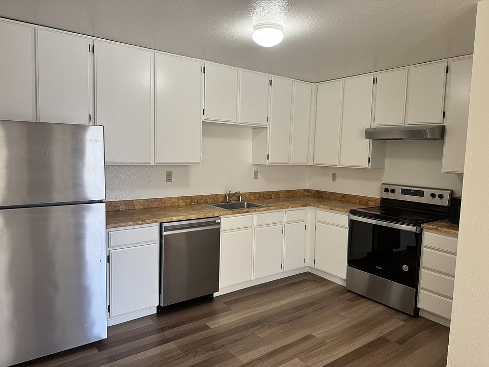 1st image of 1915 Sacramento St #103