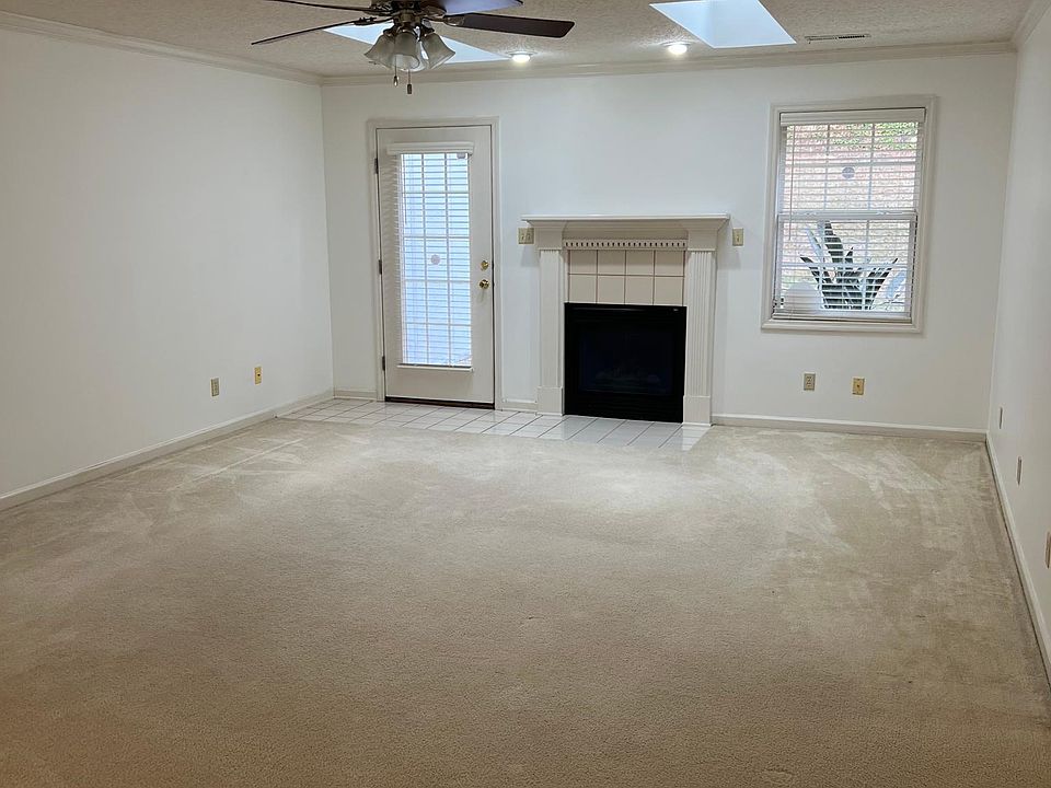 2nd image of 11047 Anchorage Cir