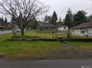 758 Barnhart St, Raymond, WA 98577