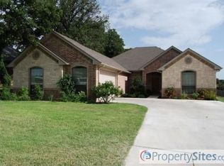 1305 Rodden Dr, Decatur, TX 76234