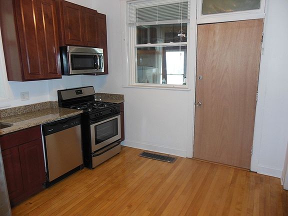 2nd image of 4026 N Monticello Ave
