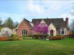 1875 S James Ct N, Lake Forest, IL
