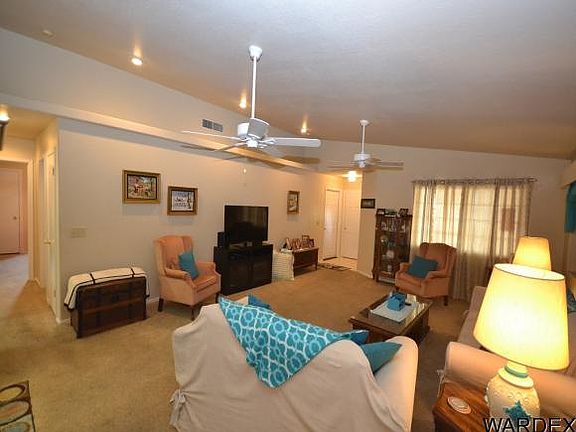 4th image of 2522 Country Club Dr