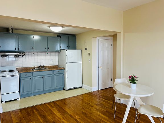 2nd image of 178 Brighton Ave APT 17