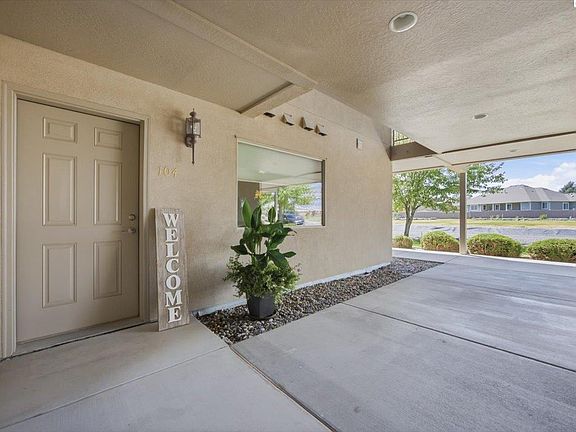 3rd image of 3710 Canyon Lakes Dr. #L-104