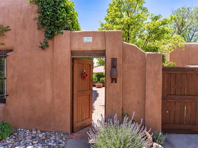 985 Agua Fria St Unit 101, Santa Fe, NM, 87501