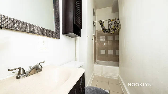 Rented by Nooklyn NYC LLC | media 12