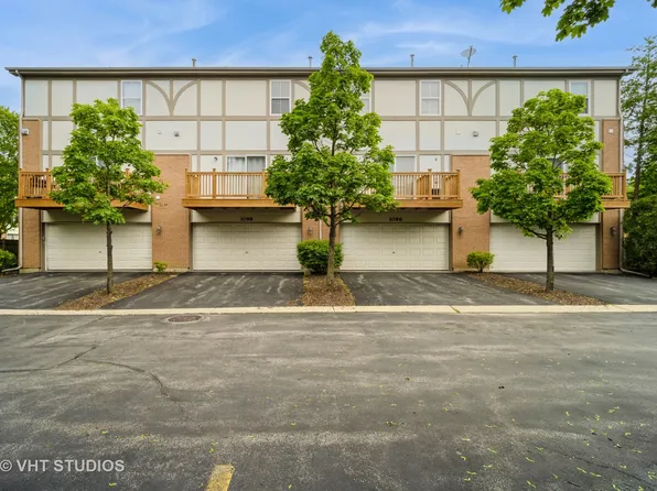 1098 N Claremont Dr Unit 1, Palatine, IL 60074