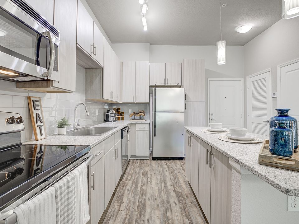 1st image of 2650 Dade Ave #1435