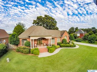 22266 Mooresville Rd, Athens, AL 35613