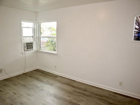 4th image of 3217 W 134th St