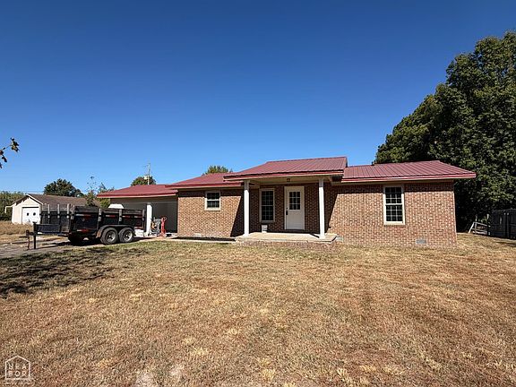 2nd image of 4904 Prospect Rd