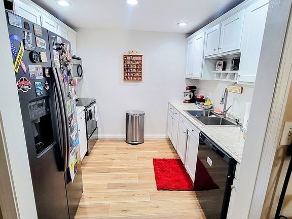 5th image of 2 Marc Dr APT 2B4