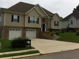 7939 Prince Dr, Ooltewah, TN 37363