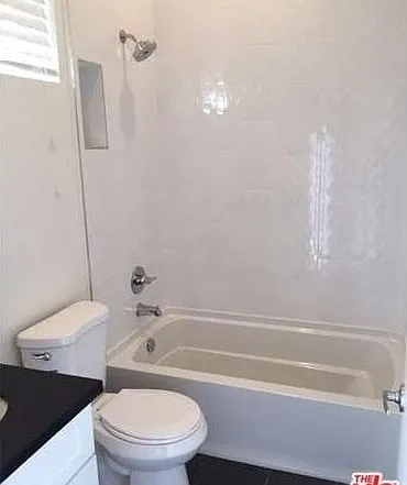 536 N Westmoreland Ave #104 — Photo 9