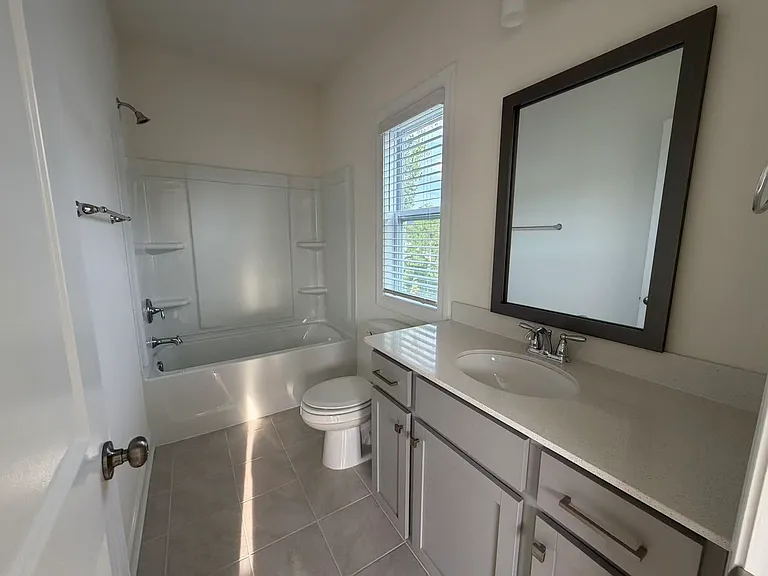 421 Candlebrook Ln — Photo 20