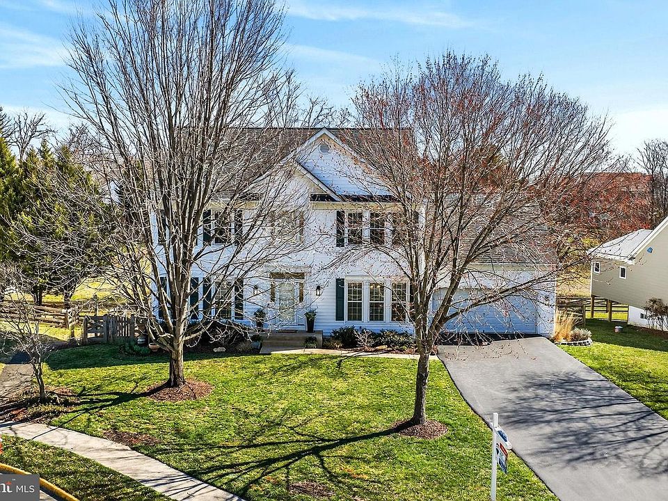 1st image of 604 Elliot Dr