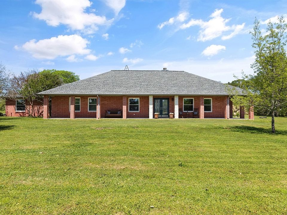 1st image of 833 Quail Park Ln