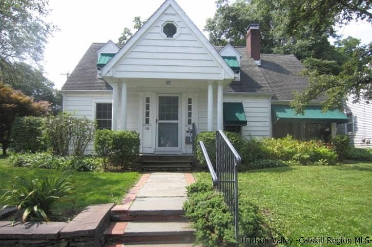 1st image of 10 Lincoln Pl