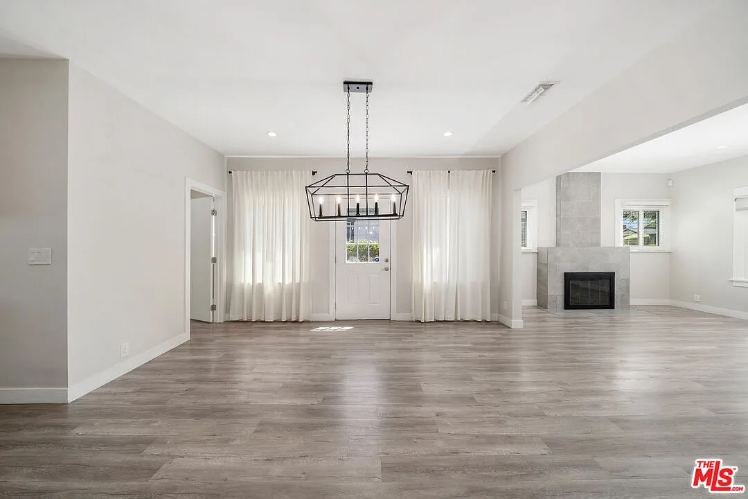 3 bed, 2.0 bath, 1502 sqft, $4,500 — Photo 4