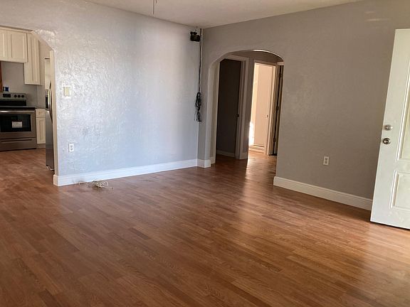 5th image of 4121 Sunrise Dr S #1