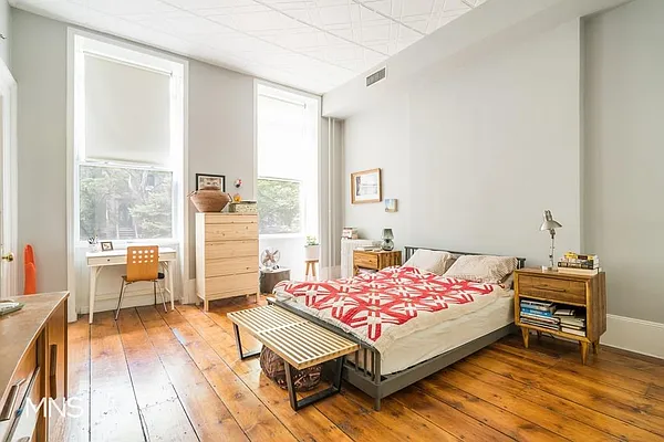 Rented by MNS | media 12