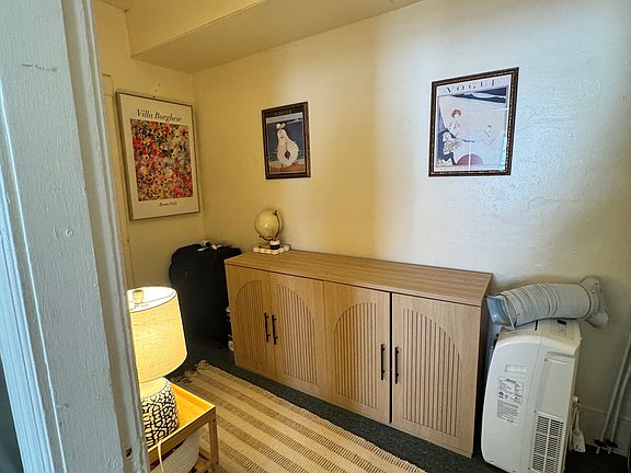 4th image of 113 Buell St #2