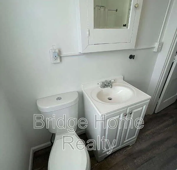 136 S Spring Ave — Photo 37
