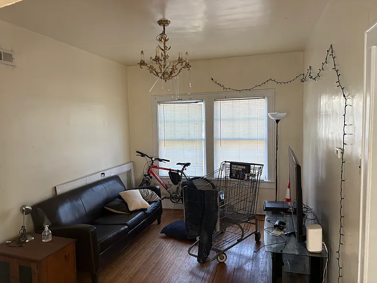 504 N Prow Ave — Photo 3