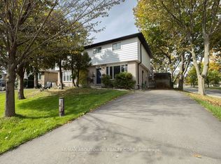 4 Glamis Ct, Hamilton, ON L9C6B3