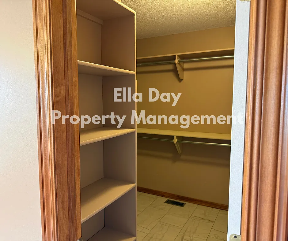 3025 Triple Creek Drive - 1 — Photo 4