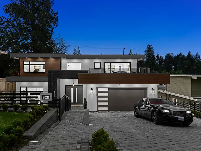 929 Canyon Blvd — Photo 1