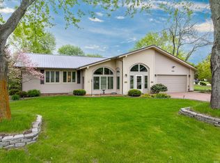 3328 N Chase Dr, Warsaw, IN 46582