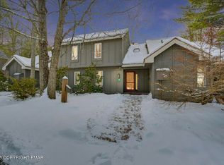 38 Alpine, Lake Harmony, PA 18624