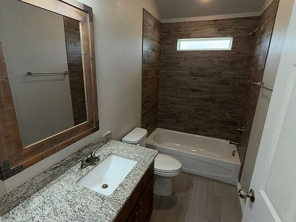 3rd image of 3347 Bordon Dr