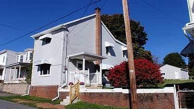 2nd image of 119 S Railroad Ave