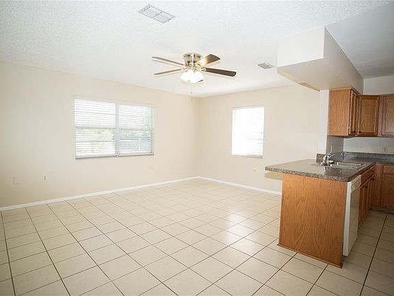 5th image of 10124 Carrin Rd
