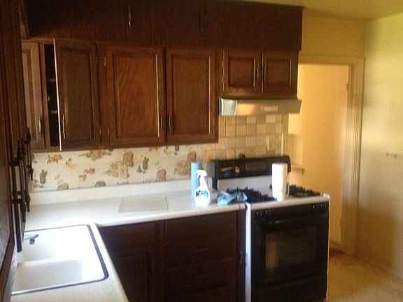 4th image of 11503 Broadmoor Dr