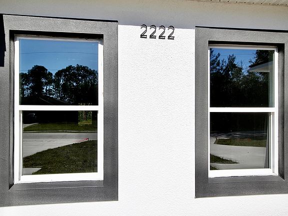 2nd image of 2222 Florida Dr #A