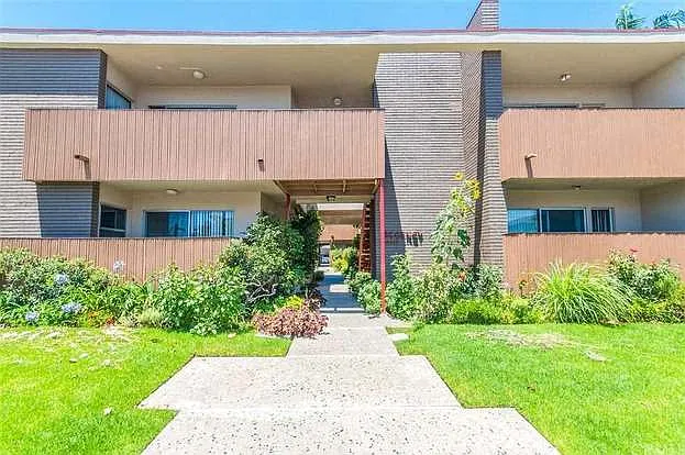10327 Downey Ave — Photo 27