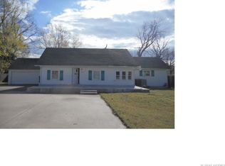 5517 S Peoria Ave, Tulsa, OK 74105