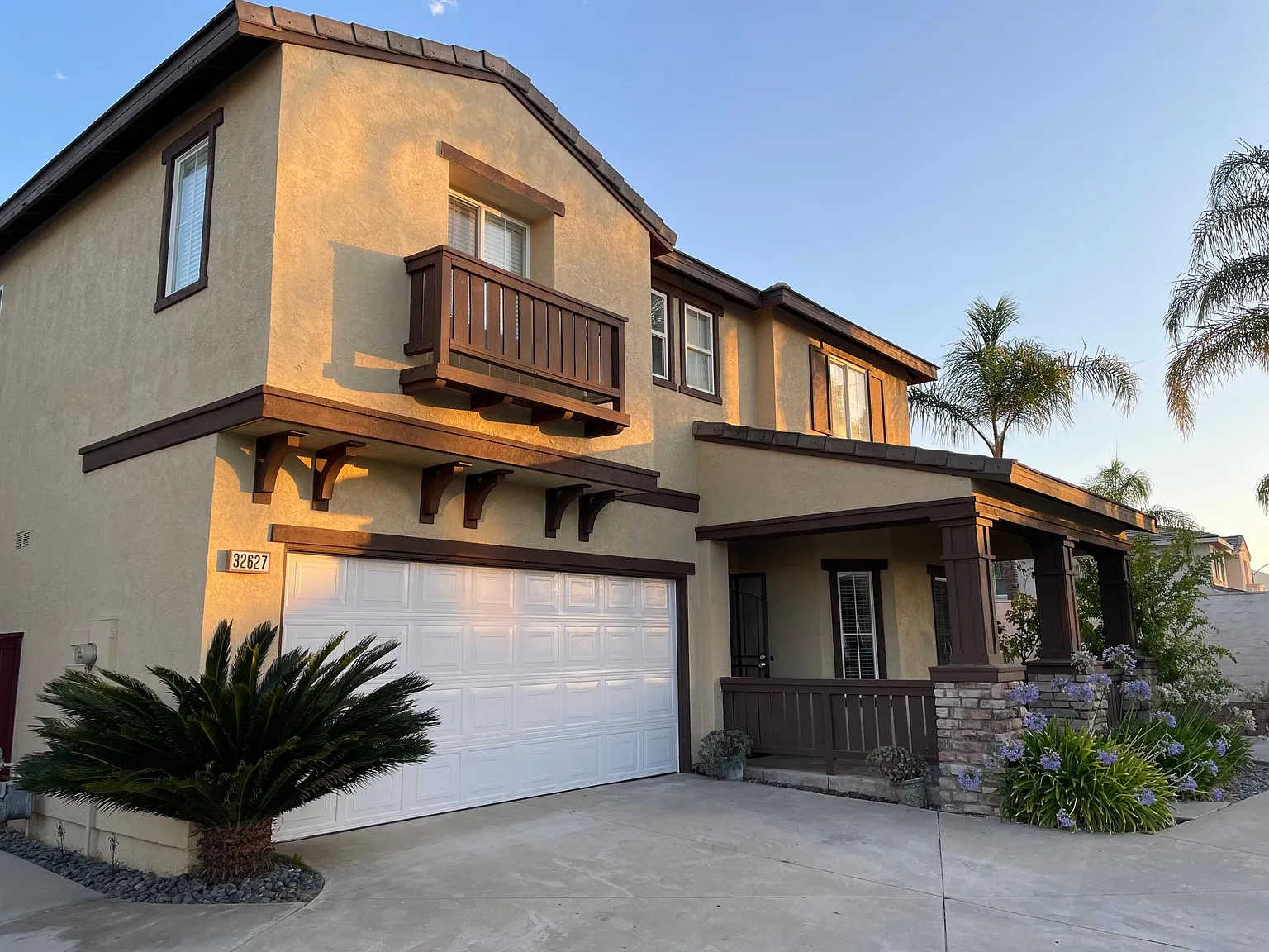 4 bed, 2316 sqft, $3,650 — Photo 1